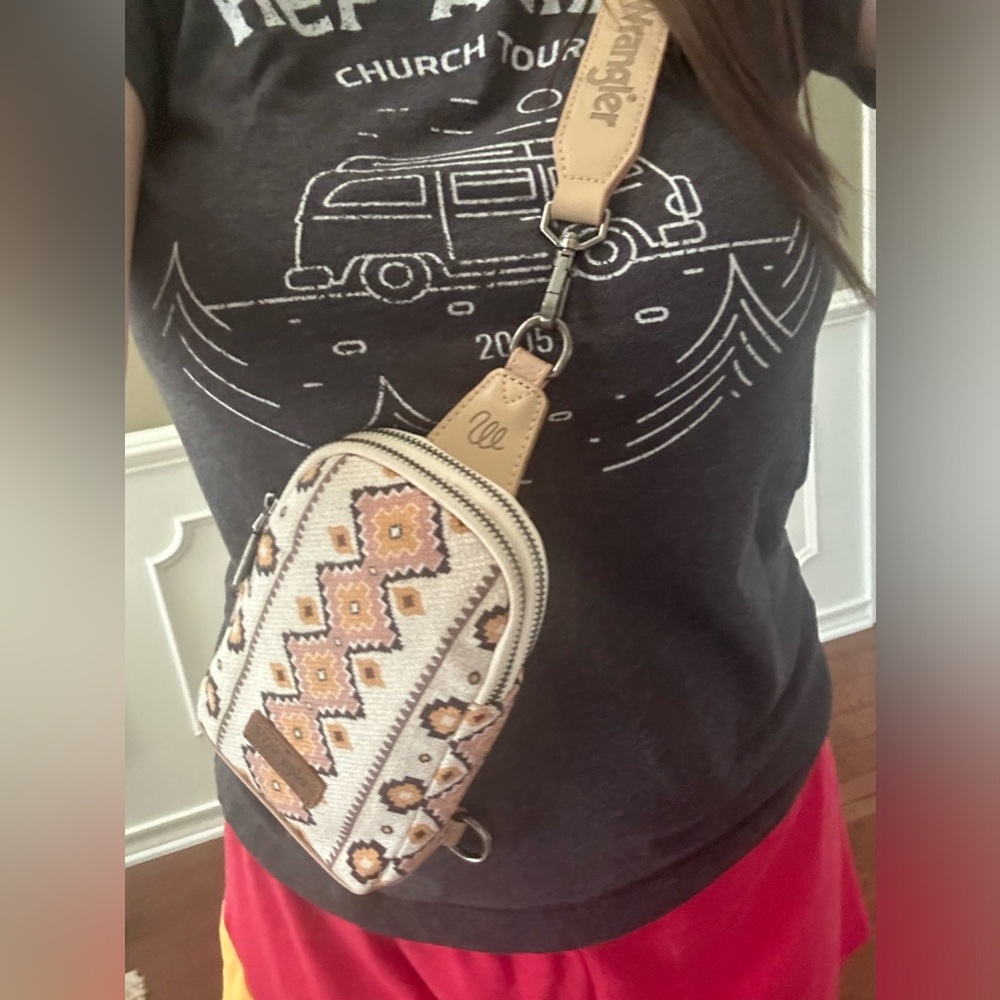 Wrangler purse, crossbody, wallet bundle FLASH SALE - Picture 15 of 16